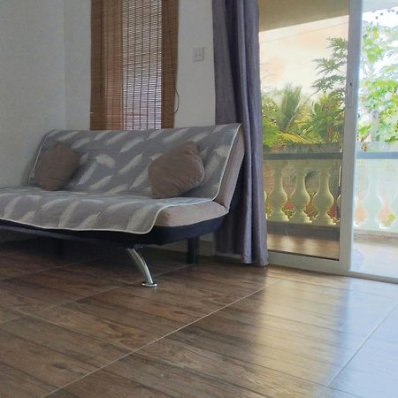Dovass Self Catering Apartments Takamaka Luaran gambar