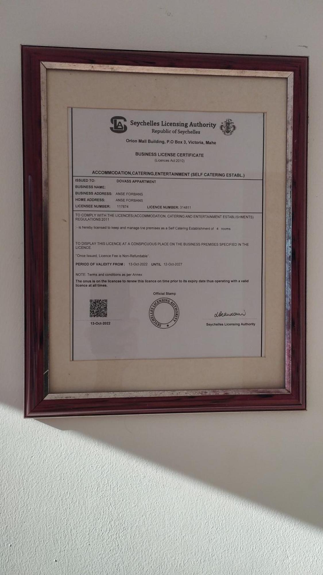 Dovass Self Catering Apartments Takamaka Luaran gambar