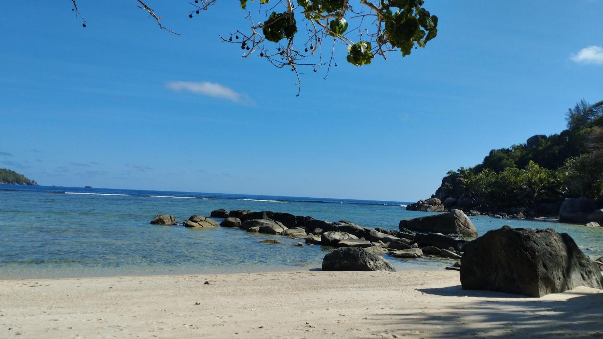 Dovass Self Catering Apartments Takamaka Luaran gambar