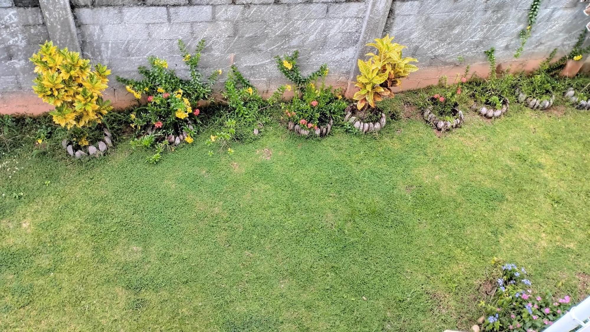 Dovass Self Catering Apartments Takamaka Luaran gambar