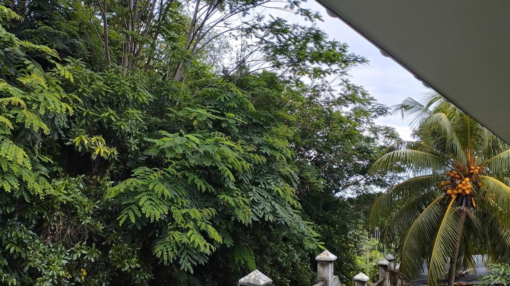 Dovass Self Catering Apartments Takamaka Luaran gambar