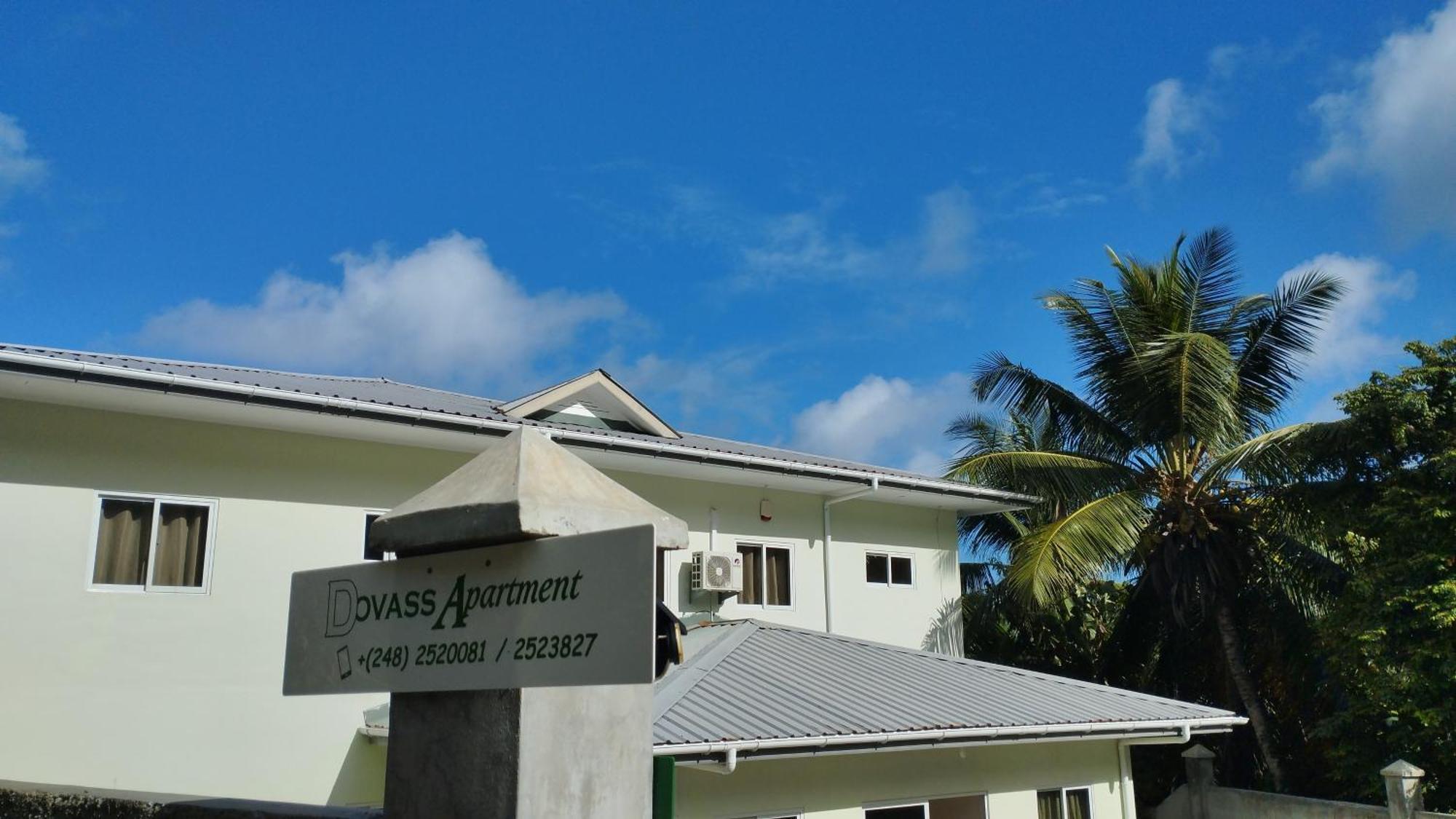 Dovass Self Catering Apartments Takamaka Luaran gambar